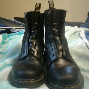 Vintage Dr. Martens (model 1460) Womens 7